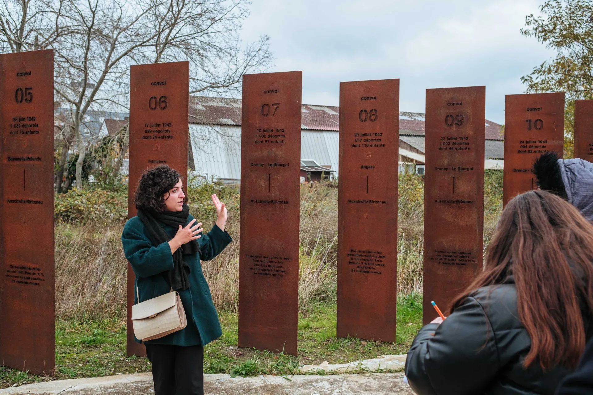 VIDÉO - Patrimoines en poésie : des élèves de CM2 se rendent au Mémorial de la Shoah de Drancy